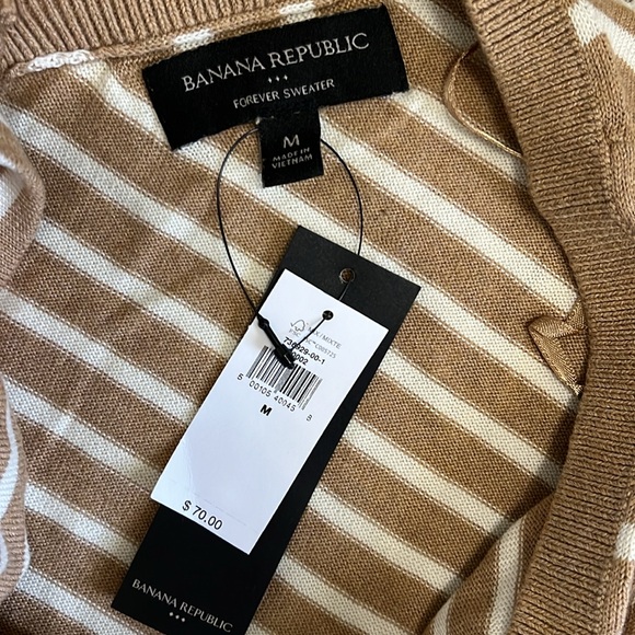 Forever Dolman V-Neck Sweater - Picture 5 of 5